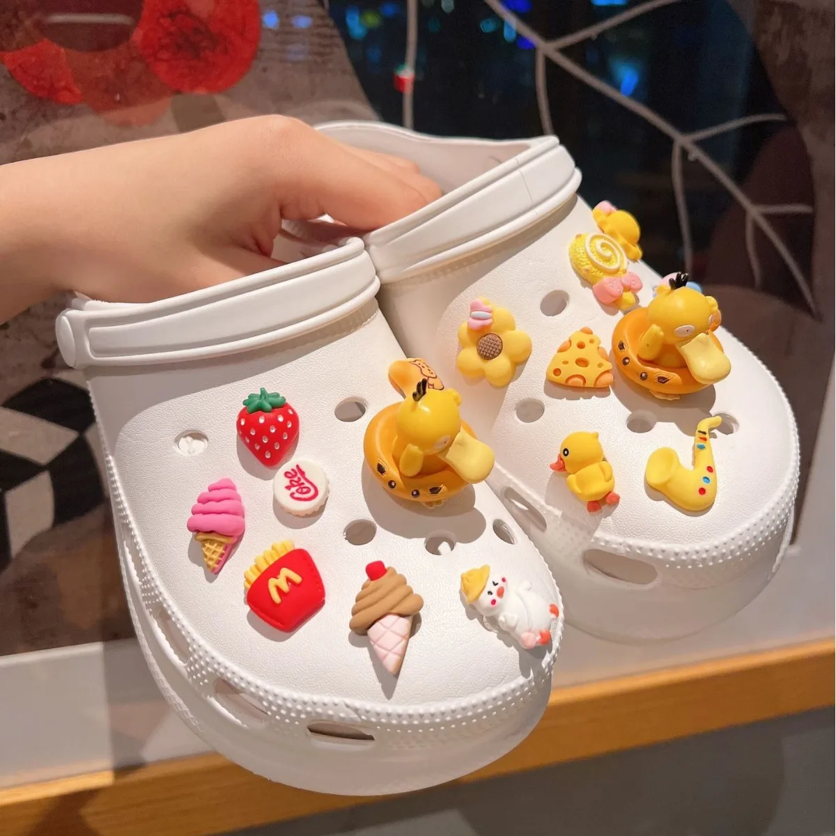 Various models Bestseller Popular Cute Multicolor Rainbow Cartoon Shoe Charms For Clogs Durable Resin Chic Unique Clog Decor