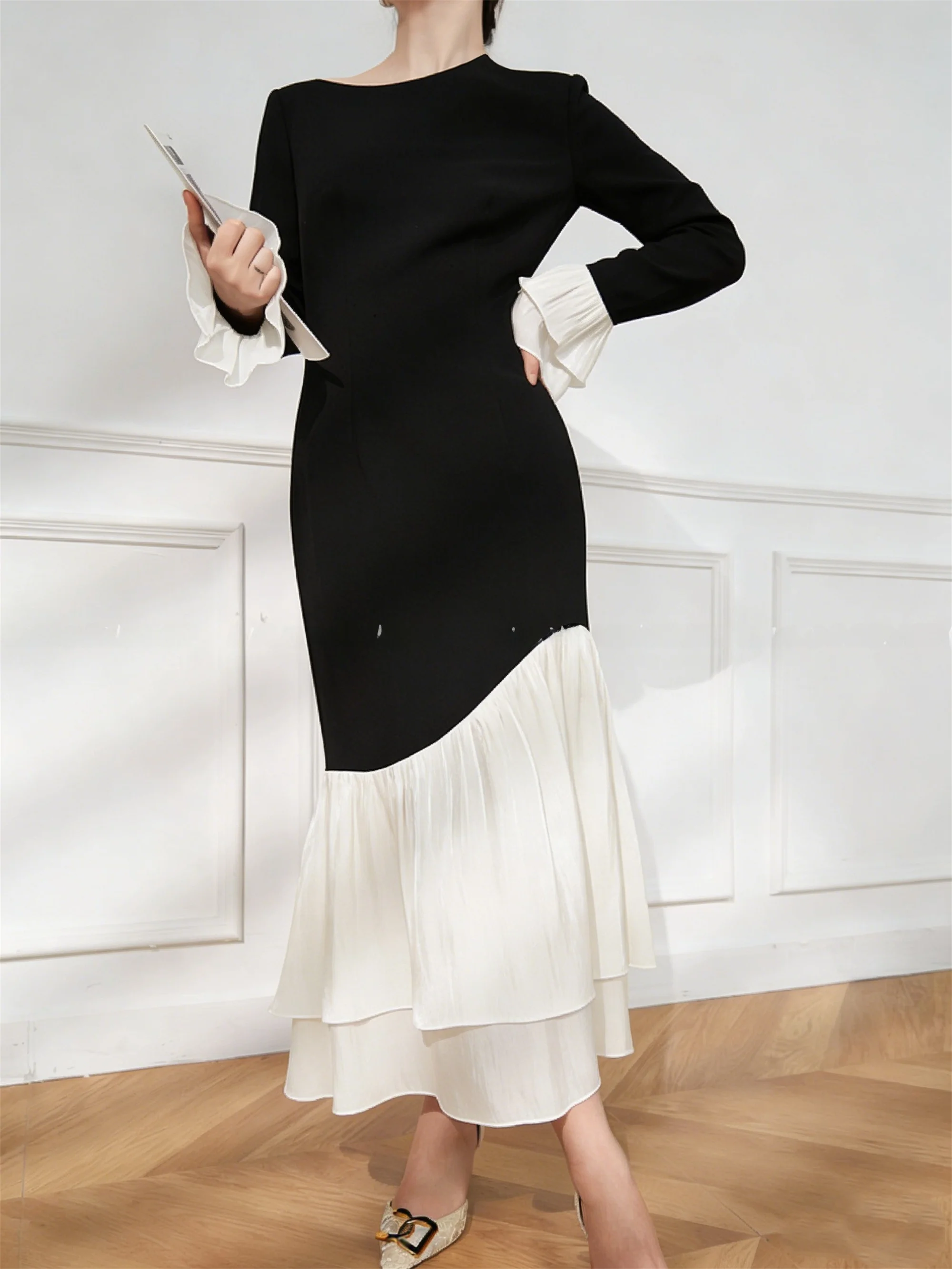 

Elegant Slimming Long Dress Women's New Bell Sleeve Design High Waist A-Line Skirt Casual Sweet Style Winter Fashion