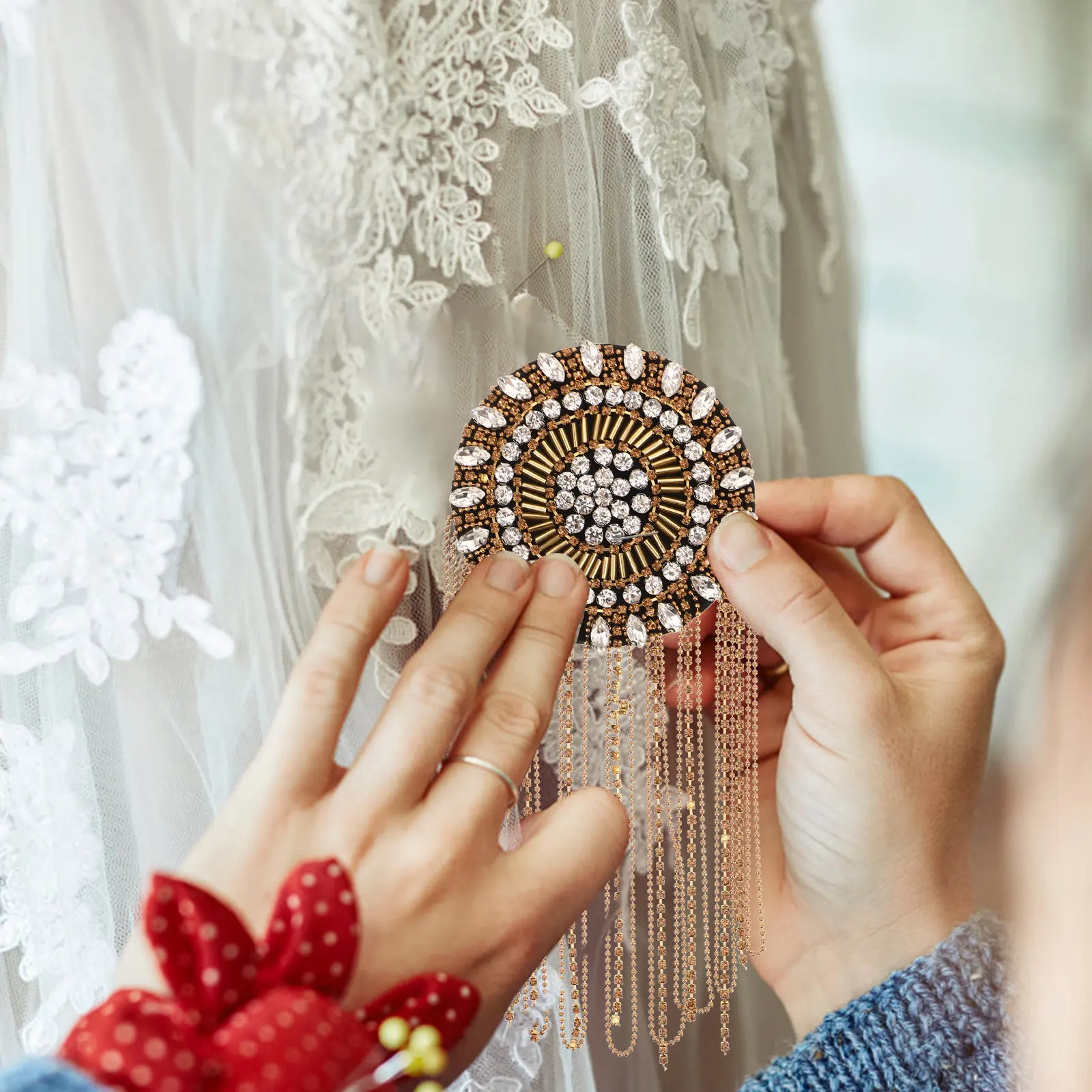 

Шикарная винтажная эполетка с кисточками и сверкающей цепочкой из страз для украшения плеч, для курток, пальто, костюмов, а также для рукоделия и декора одежды