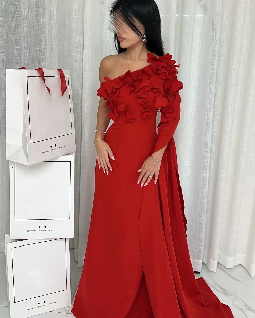 

Изысканный трикотаж со складками по индивидуальному заказу, длинные платья трапециевидной формы с цветами ручной работы на одно плечо, вечерние платья на заказ