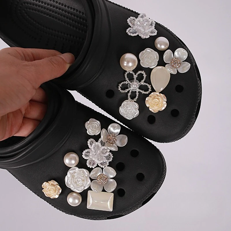 18PCS Fashion Shoe Charms for Crocs Sandals Clogs DIY Accessories Set High Quality 3D Flower Pearls Shoe Decorations for Women