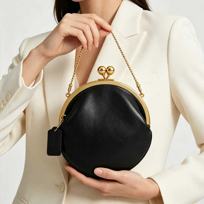 

Fashion Clip-on Lock Shoulder Bag Women Elegant Circle Seashell Evening Clutch Niche Designer High Quality Handbag