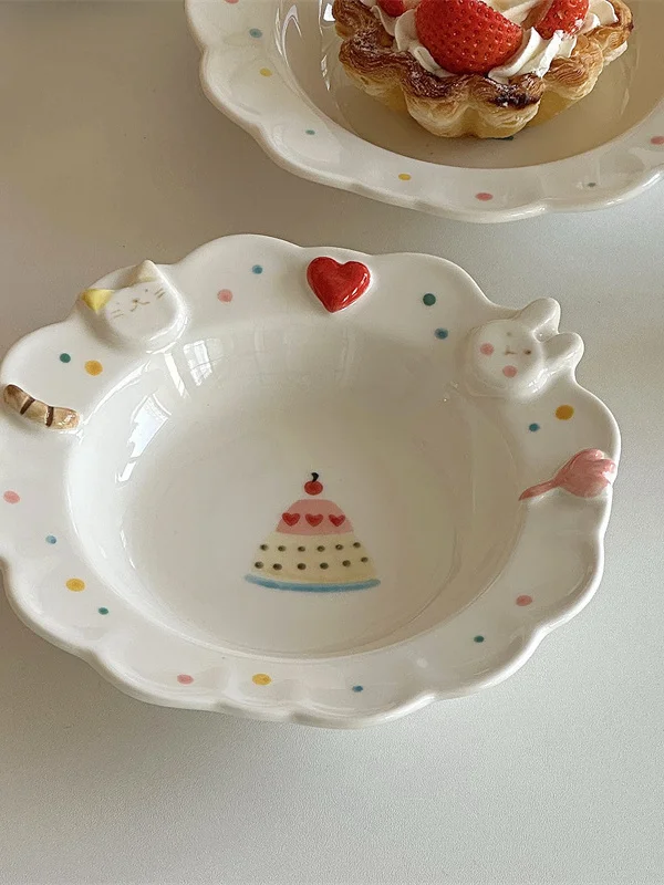 

Милая тарелка для десерта/салата с ручной росписью в виде мультяшного кролика, кружевная, с подглазурной росписью, посуда для сервировки стола, керамическая миска