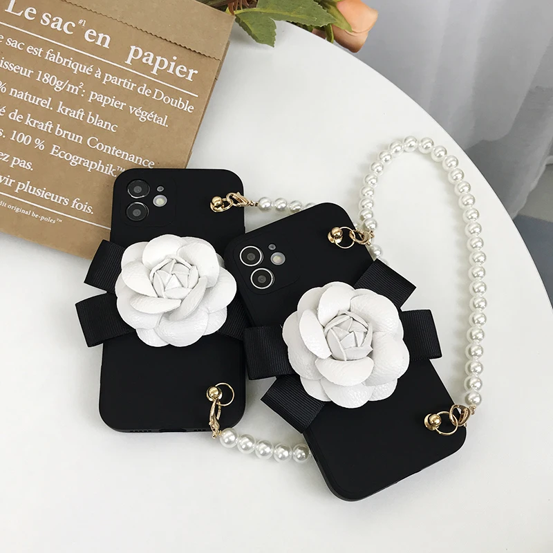 Luxury 3D Flower Pearl Wrist Chain Phone Case For IPhone 15 14 16 Pro 13 12 11 Pro Max X XS MAX XR 7 8 Plus 6 6S Soft Cover