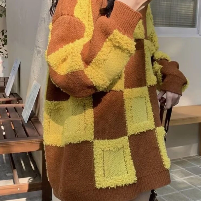 2025 겨울 신상 컬러 블록 체스보드 패턴 두꺼운 레이지 스타일 디자인 여성용 스웨터