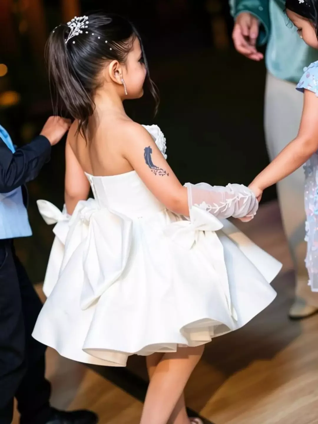 Luxury Ivory Flower Girl Dress For Wedding Birthday Pageant Off Shoulder High Low Satin Party Gowns Customized