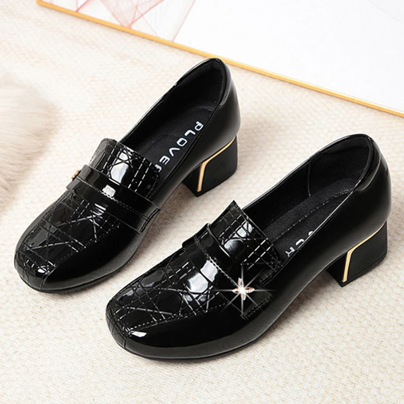 British Style Deep Mouth Block Heels Shoes Women Loafers Bright Leather Spring Autumn Office Mom Soft Leather Shoes