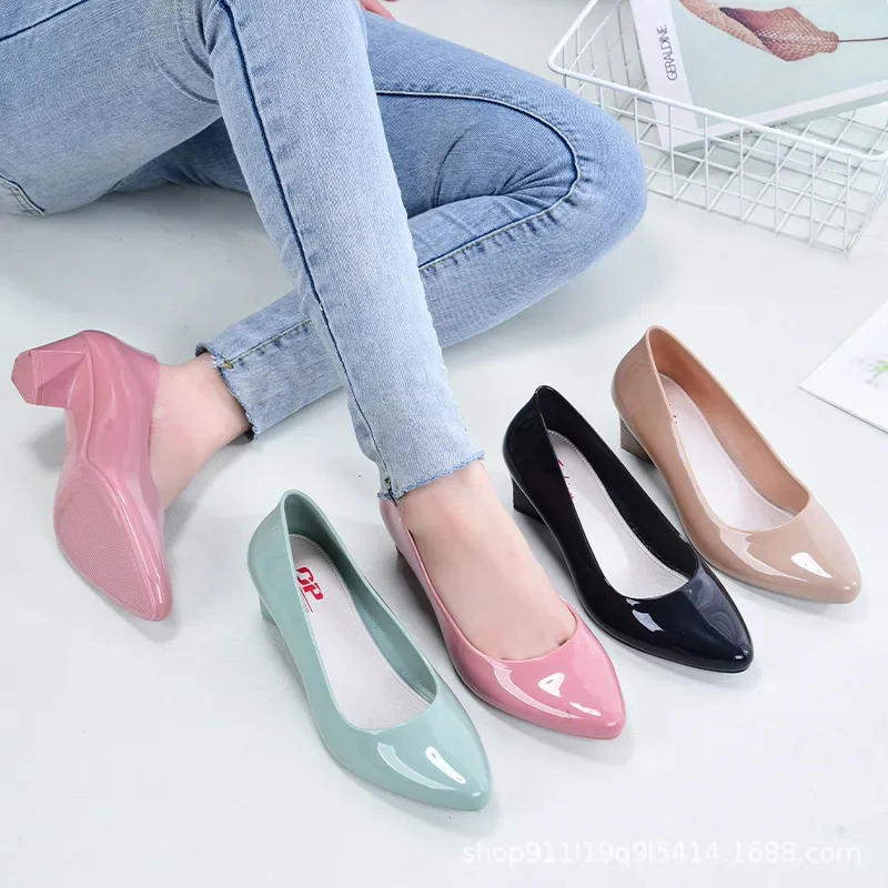 Fashionable Summer Jelly Sandals Women's Casual PVC Sole Anti-Slip Medium Heel Sandals For Mothers With Shallow Sole And Platfor