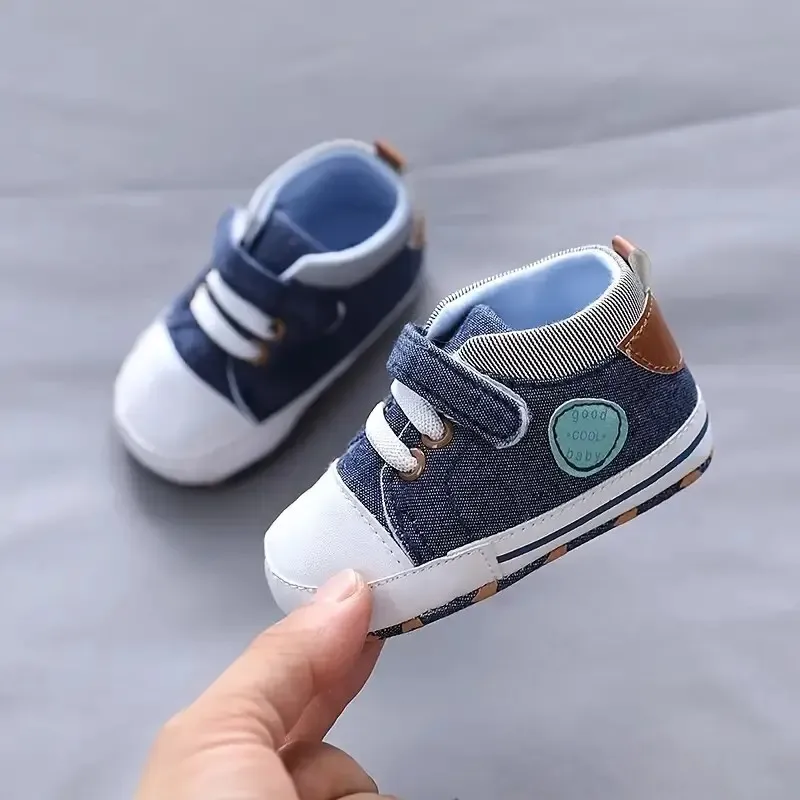 Spring and Autumn Fashion Canvas Baby Shoes for Boys and Newborns Soft Sole Non slip Walking Shoes for Preschool Children