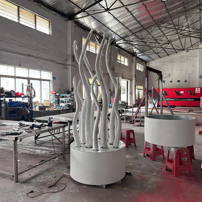 جهاز المناظر الطبيعية المصنوع من الألياف الزجاجية المزخرف لقنديل البحر الخيال العلمي يدور 360 درجة