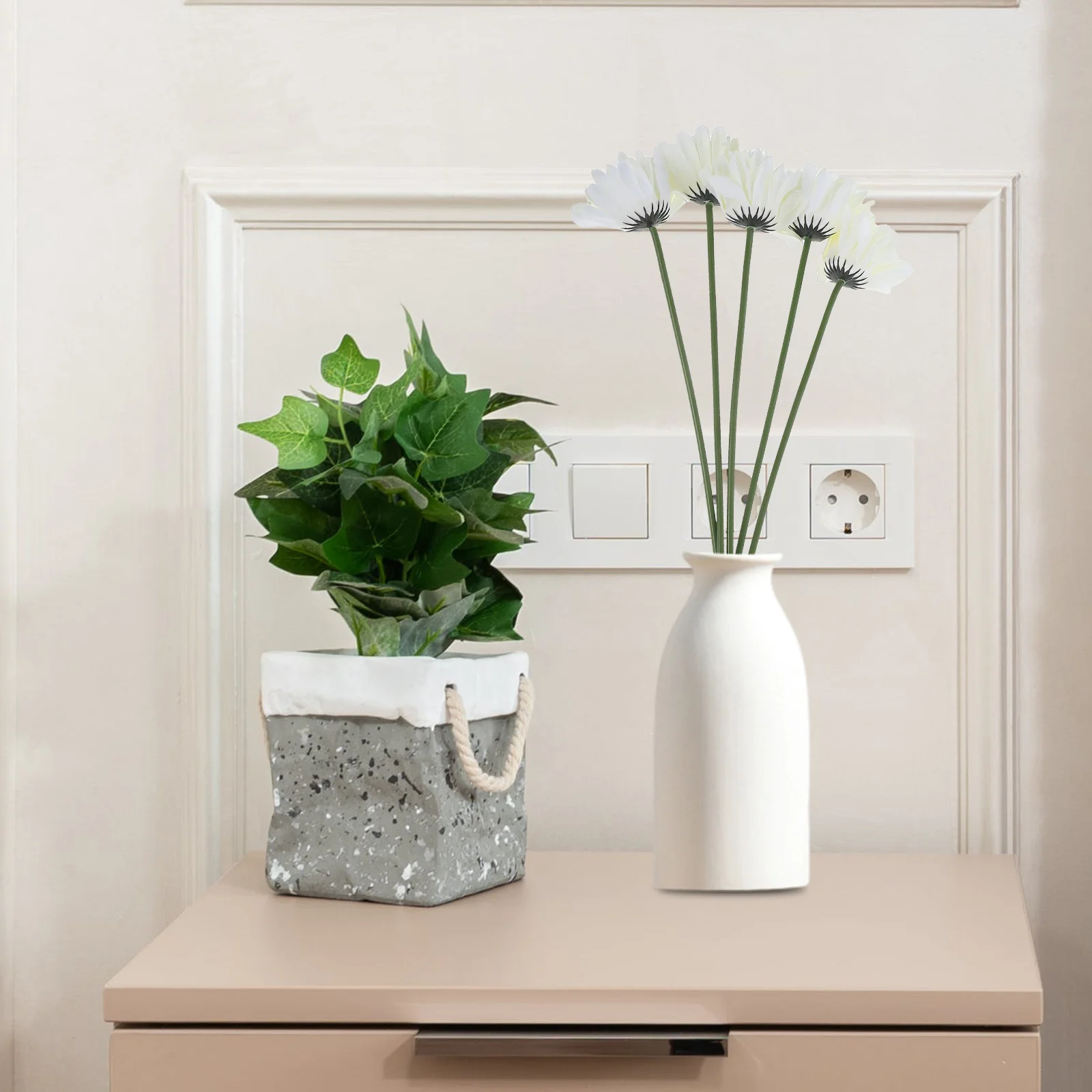 

5Pcs Red Fabric Plastic Tube Artificial Gerbera Daisy 55cm 10cm Elegant Decoration Artificial Gerbera Decorative Flower