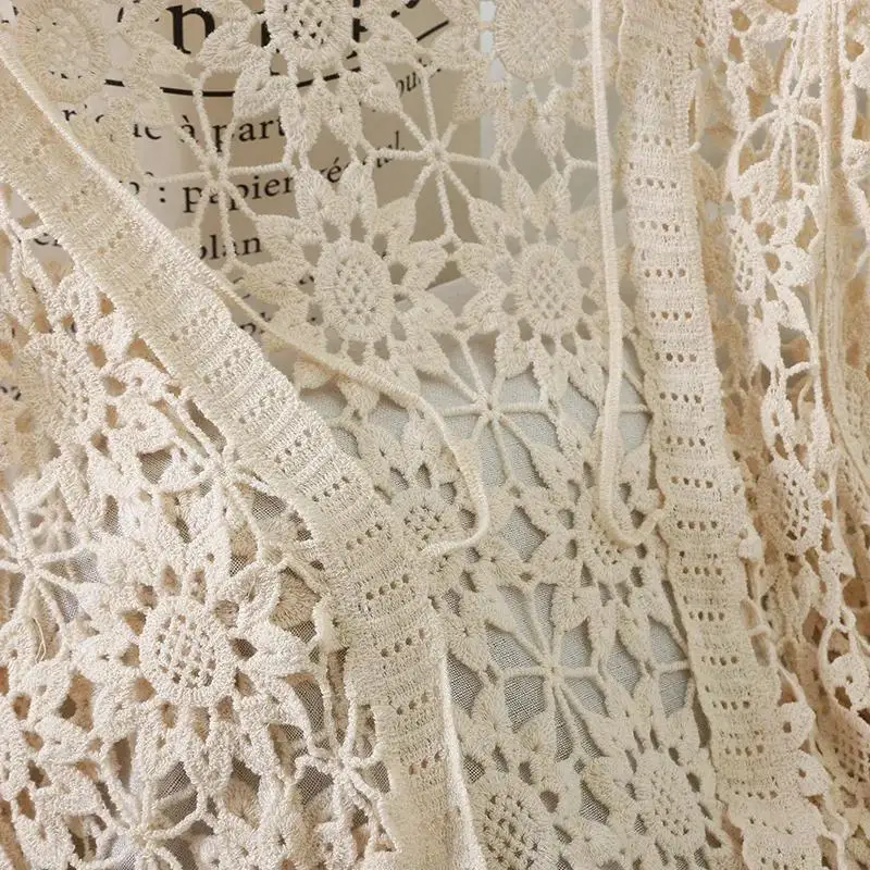 كيمونو سترة الشاطئ الأبيض الصيف سترة المرأة الجوف خارج بالأزرار الكروشيه قميص الصيف القمصان الكورية بلوزة الدانتيل