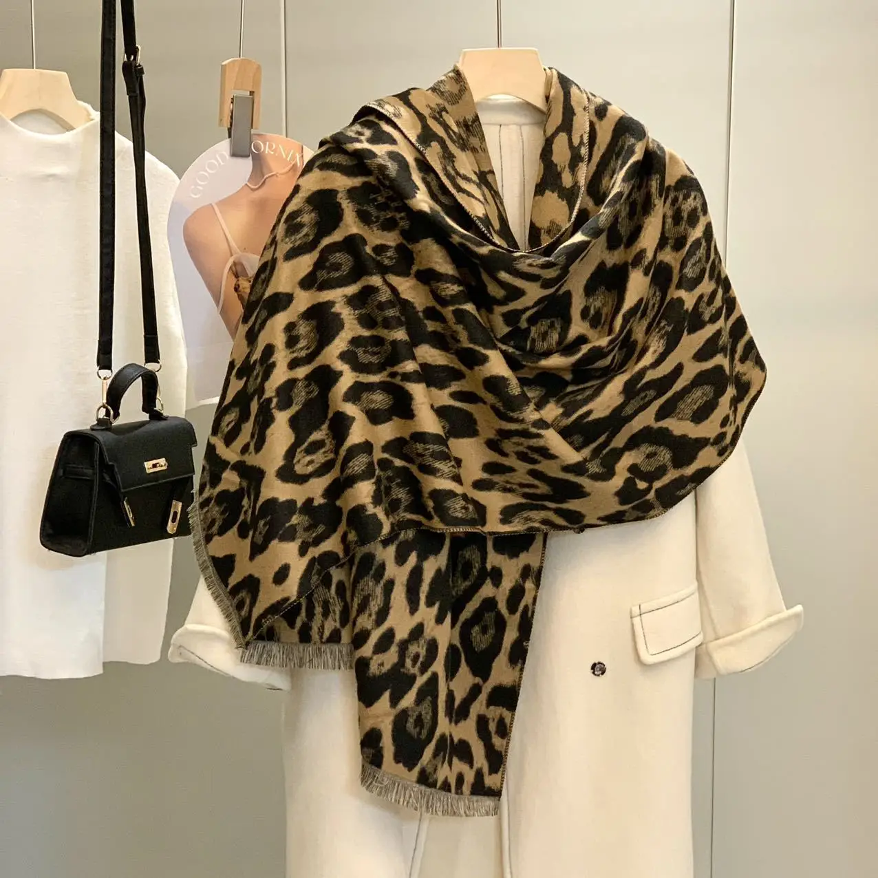 

Женский шарф с леопардовым принтом, осень-зима 202, винтажная шаль из смесовой шерсти, теплый шарф с длинной бахромой