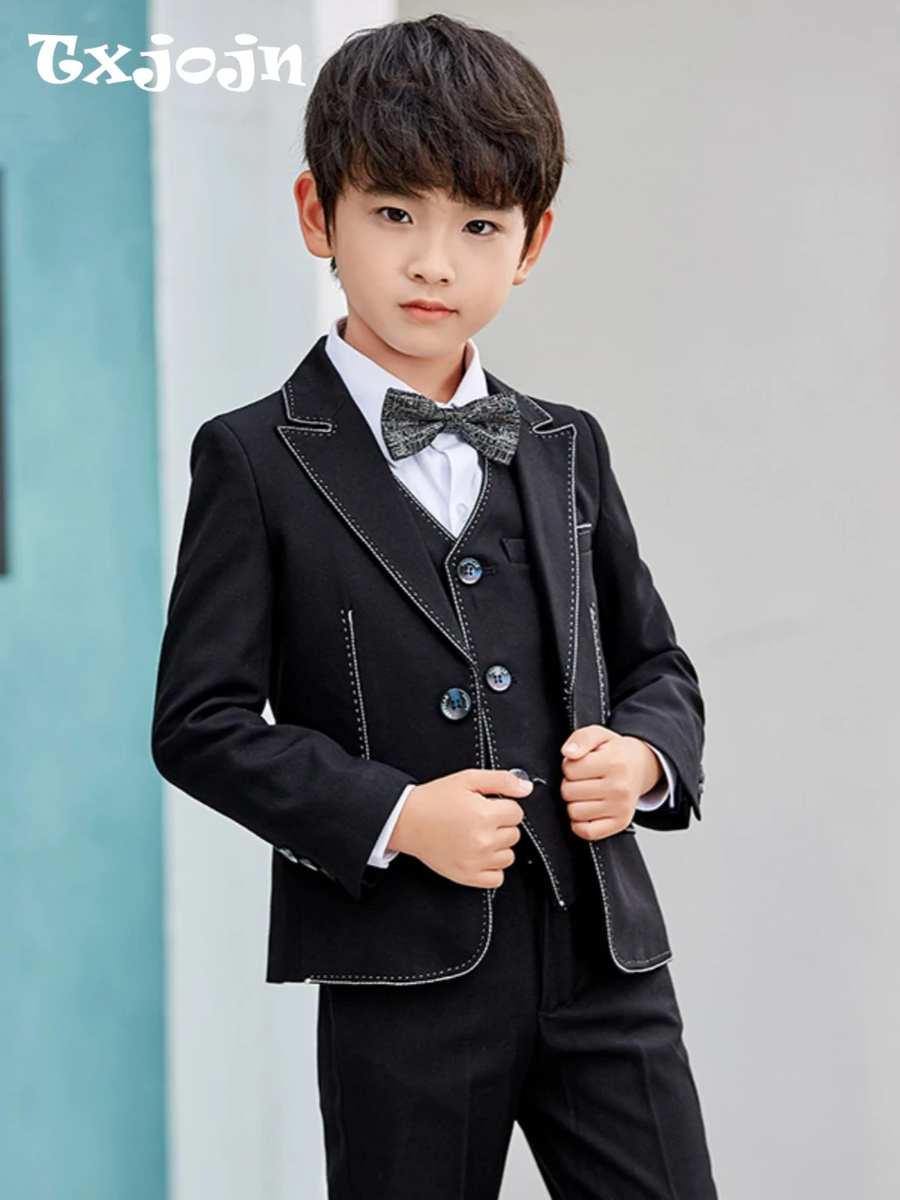 

2026 Newest Boys Tuxedo 4 Pieces Host Costumes Catwalk Show Wear Elegannt Black Kids Suit Set Wedding Ring Bearer Outfit