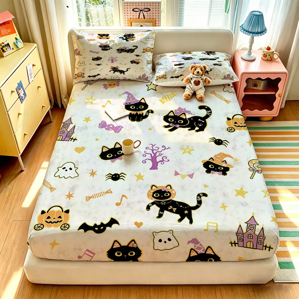 3pcs(1 duvet cover + 2 pillowcases, coreless)with a Halloween-themed design featuring black cats Available in multiple sizes
