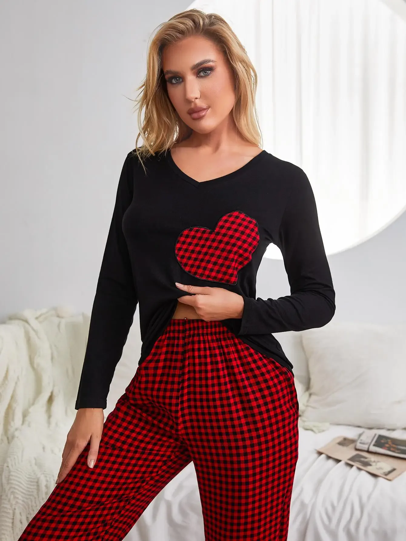 Women‘s Pajamas Set Long Sleeve Heart Print Top&Full Length Pants Plaid Sleepwear 2 Pieces V Neck Nightwear Leisure Home Clothes