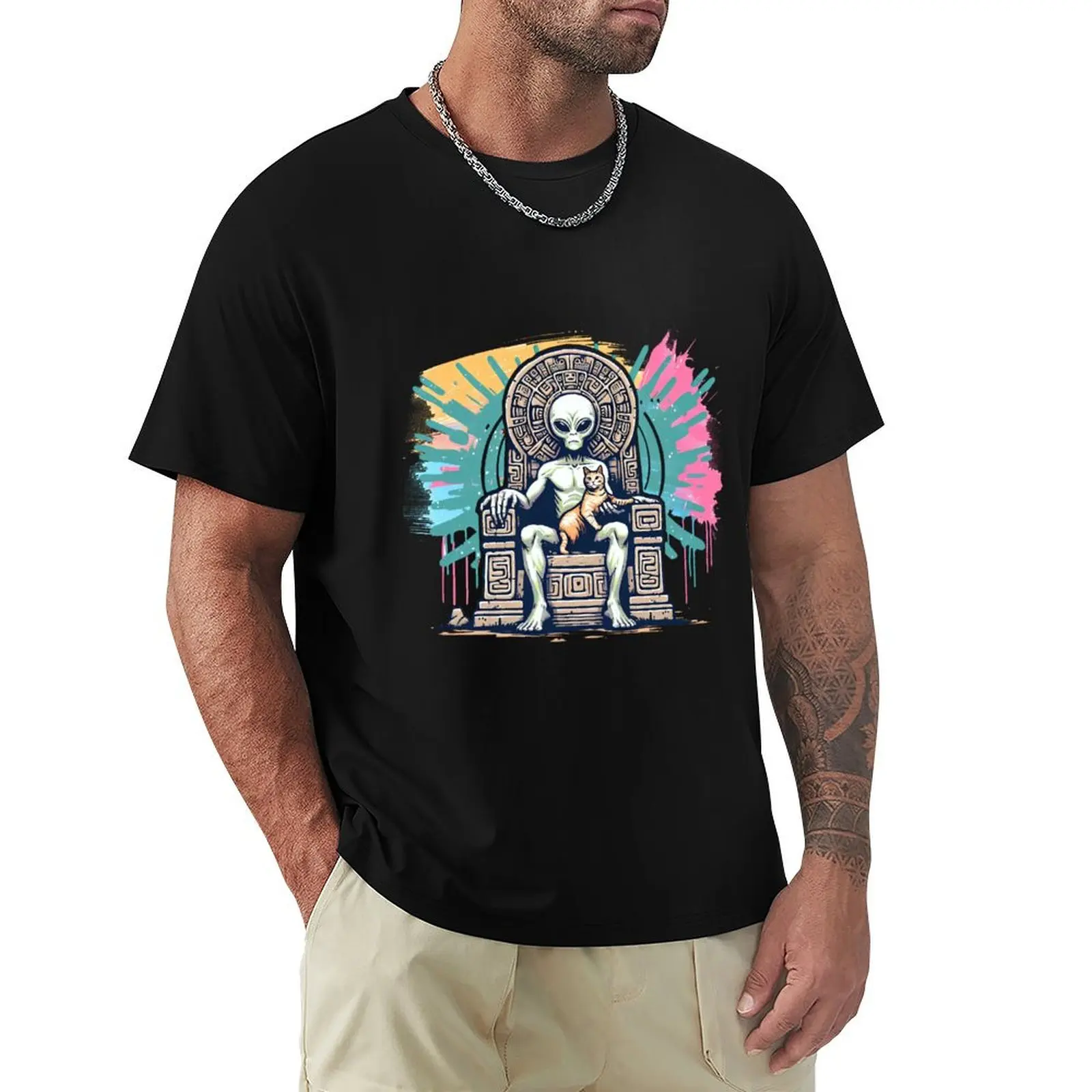 Alien with cat T-Shirt man t shirt graphic T-Shirt