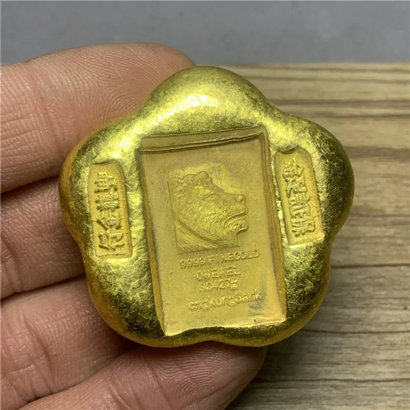 Antique Ancient Coin Lion Head Gold Ingot Gold Ingot Plum Blossom Gold Cake Brass Electroplating Gilding Antique Collection Gold