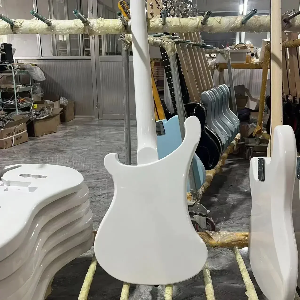 Electric Guitar, Bass Guitar, White Color, Basswood Body, Rosewood Fretboard, Black Hardware, Free Shipping, Gleeson