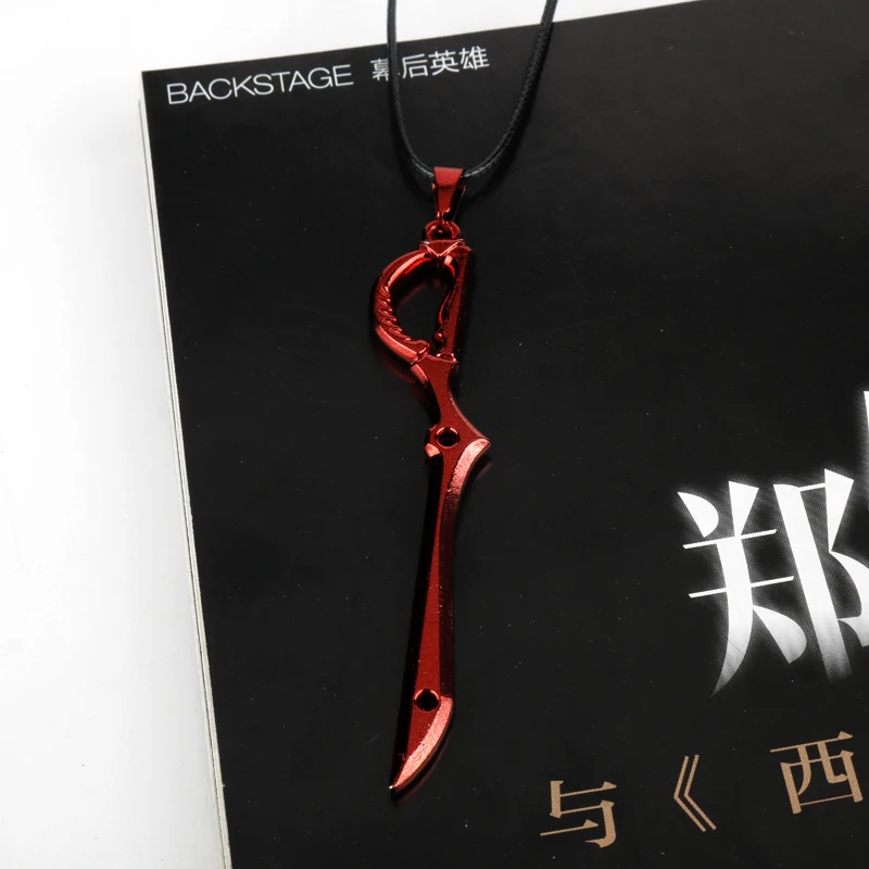 Anime KILL la KILL Chaveiros para Homens, Matoi, Ryuko, Mini Metal, Lâmina de Tesoura Vermelha, Pingentes de Armas, Chaveiro, Acessórios de Carro