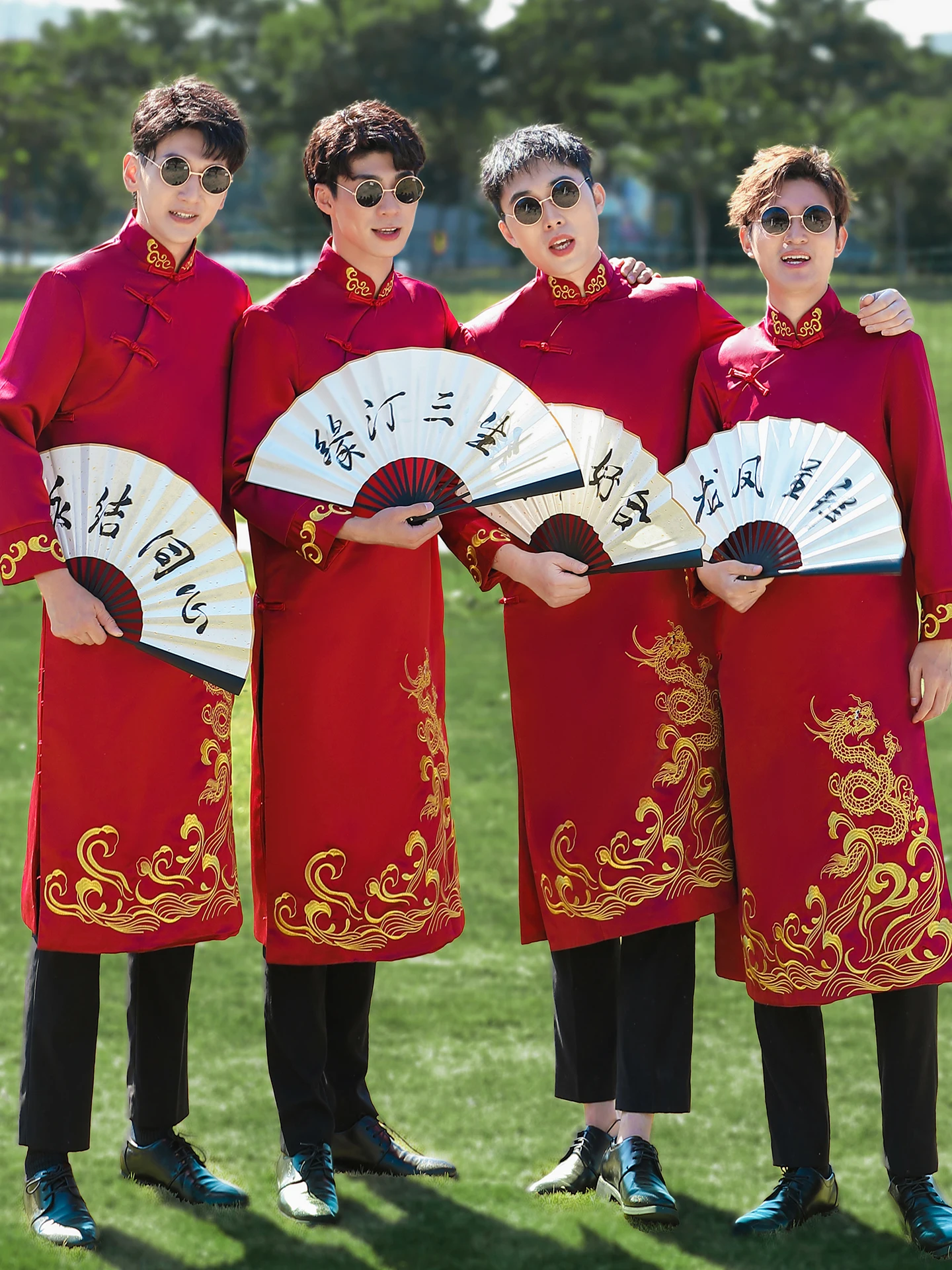 vestidos-de-madrinha-trajes-de-padrinho-estilo-chines-acessiveis-divertidos-trajes-de-irmao-para-casamento-verao-lindo