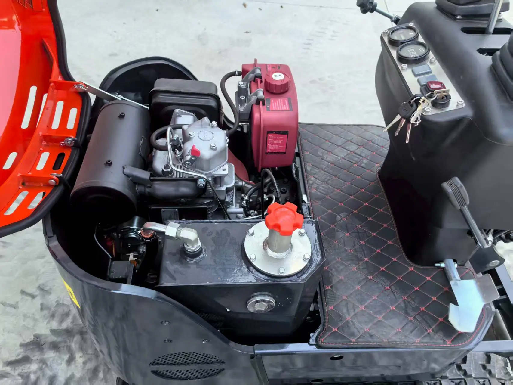 الآلات الهيدروليكية المدمجة للحفارة الصغيرة شهادة CE للمزرعة والحديقة المناظر الطبيعية