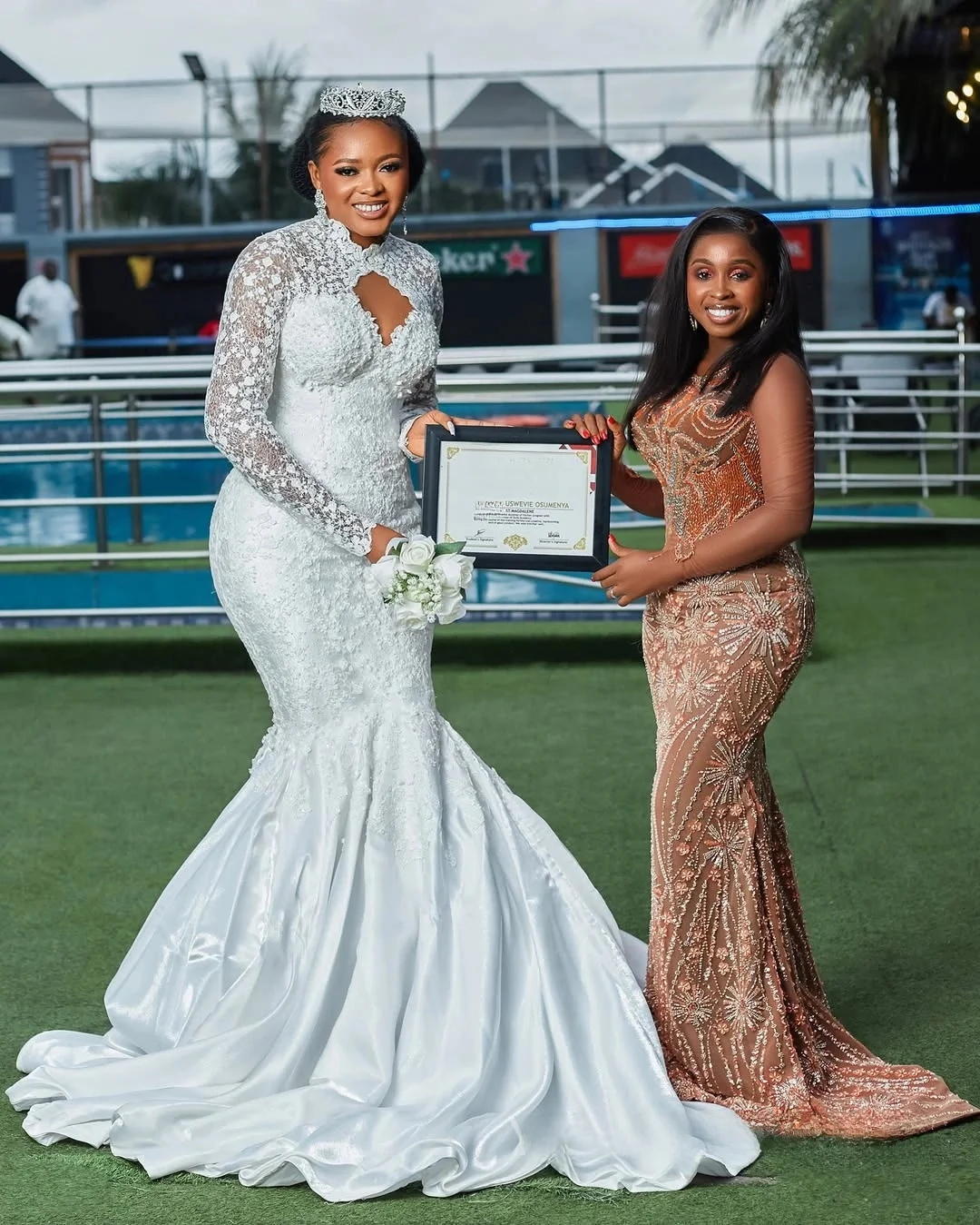 Customized  High Collar Lace Appliques  Modest Wedding Dress Sweep Train  Robe De Marriage Africa Garden Country  Bridal Gown