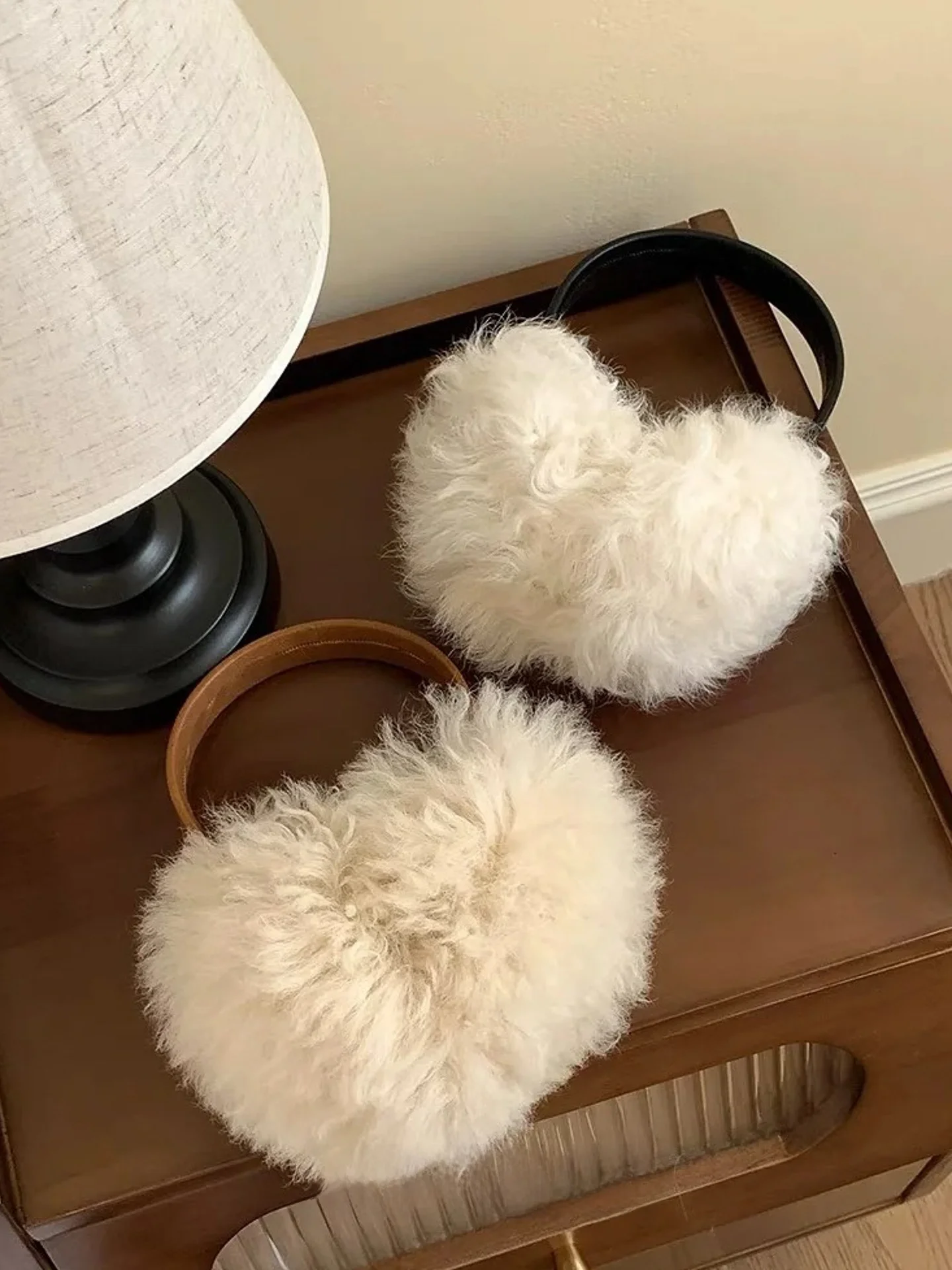 harajuku-style-women's-super-soft-faux-lamb-fur-ear-muffs-warm-ins-wind-ear-covers-fashionable-autumn-winter-accessories