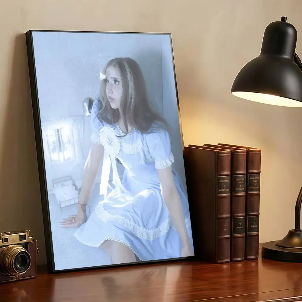 I-Isabel Larosa Promising Young Woman Peelable Self-adhesive Poster Stickers Are Suitable For Frameless Wall Decoration In A Roo