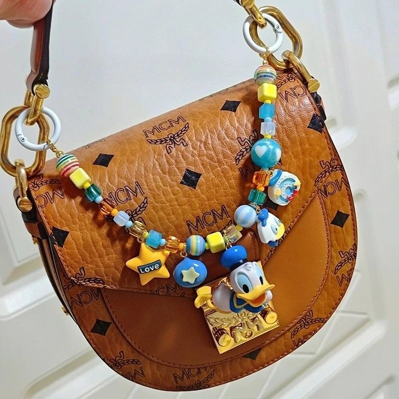 Kawaii Disney Donald Bebek Gadis Lucu Fashion Serbaguna Kreatif Kartun Anime Desain Tas Sekolah Gantungan Kunci Ponsel Liontin