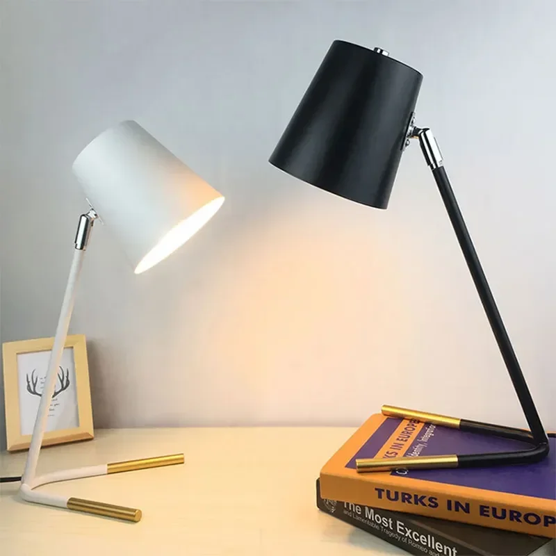 Nordic Table Lamp LED Table Lamp Black White Modern Countryside Simple Iron For Study Bedroom Parlor Bookstore Hotel Reading