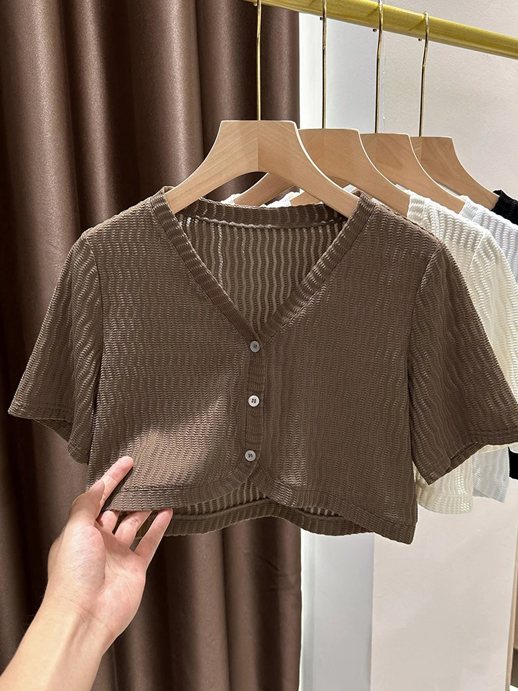 

Lightweight Knitted Lace Hollow out ort Sve Women's awl Jaet Summer Vest Top Korean Sle V-Ne Button Detail