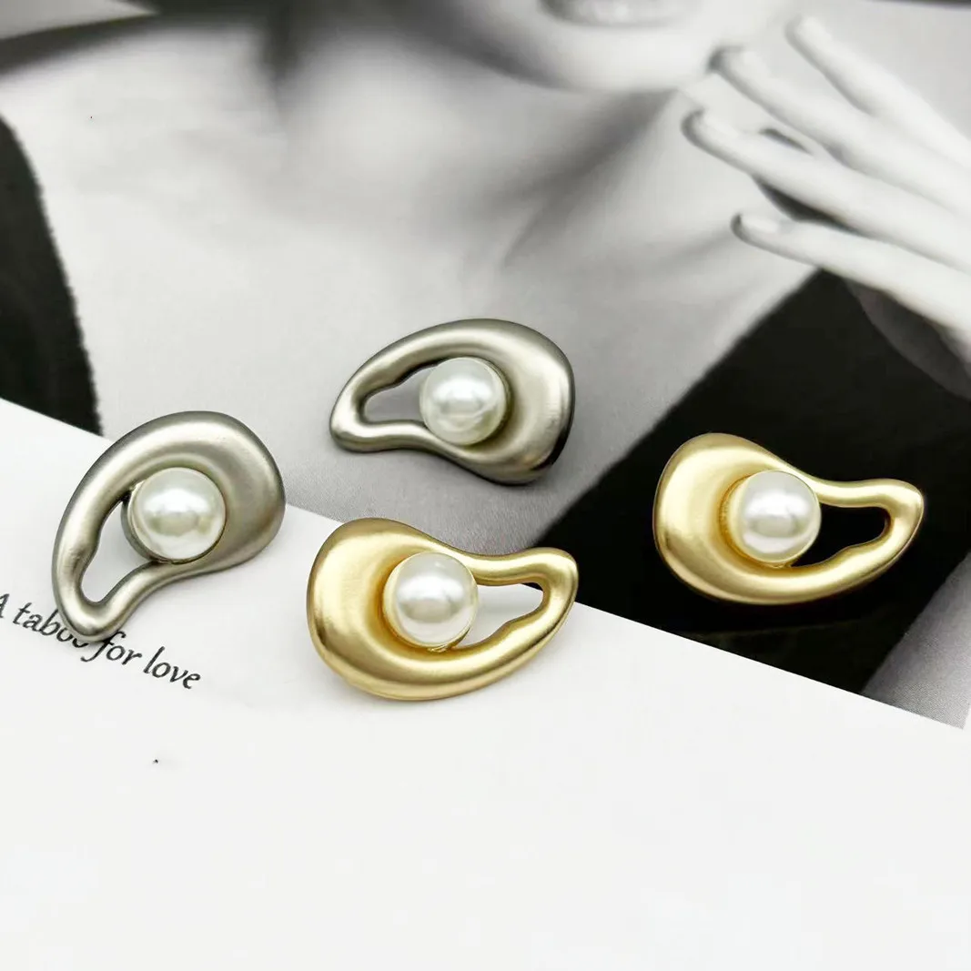 10PCS New Ear Shape Metal Pearl Button For Coat Sweater Punk Clothing Decorative Buttons