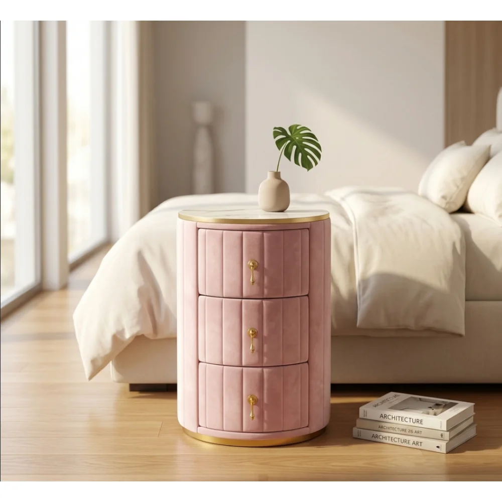 Rose Velvet Nachttisch mit 3 Schubladen, Marmorplatte mit goldenen Beschlägen, moderner Nachttisch