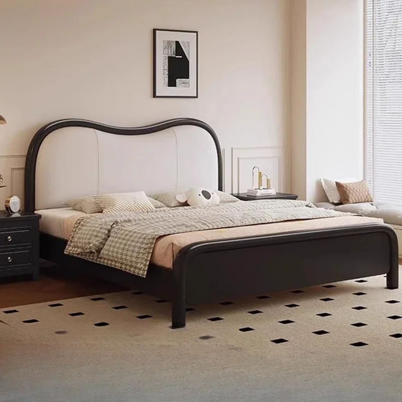 French retro soft bag solid wood bed, medieval 1.8-meter double bed, modern simple household 1.5-meter storage wedding bed