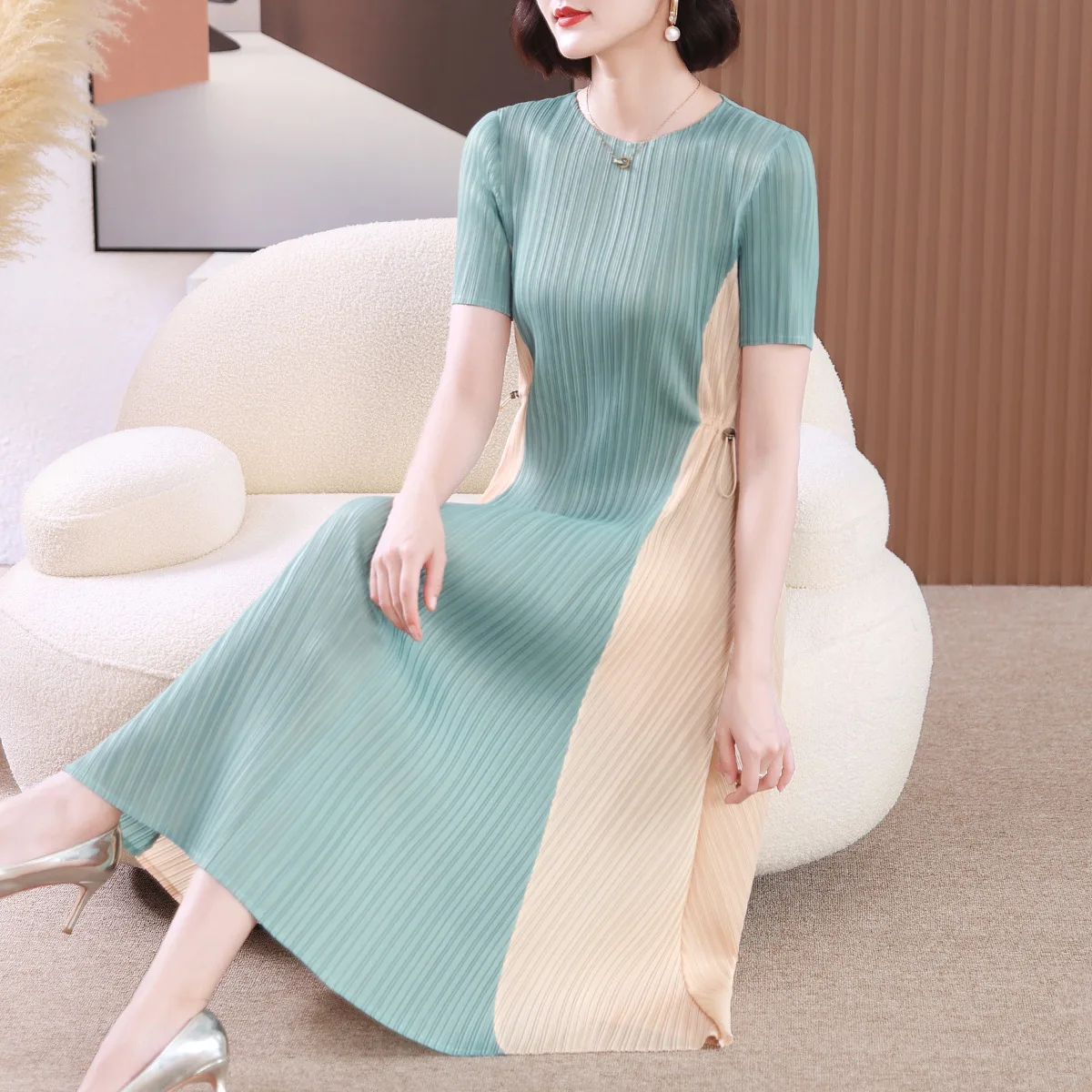 

Miyake Pleated Dress for Women 2024 Summer Style Splicing Color Matching Loose O-neck Short-sleeved Elegant A-line Long Skirt