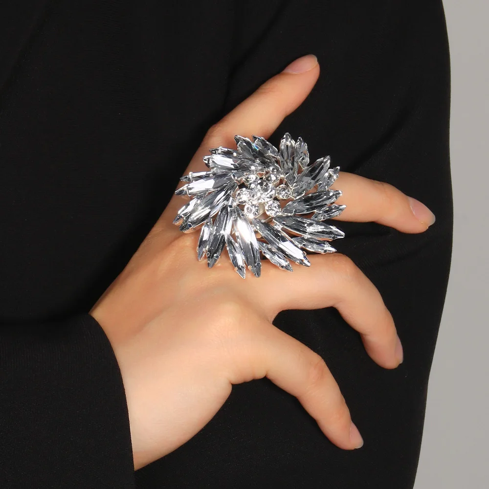 

Stonefans 2024 Statement Swirl Crystal Large Ring Decoration for Women Round Flower Rhinestone Open Ring Adjustable Jewelry