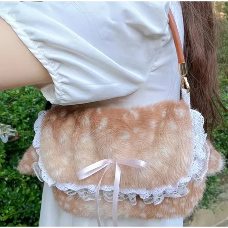 Japanische Hirsch gefleckte Band Plüsch Unterarm Umhängetasche, Mori Girl Elch flauschige Frauen Geldbörse, Winter süße Woodland Fairycore Handtasche – Detail 4