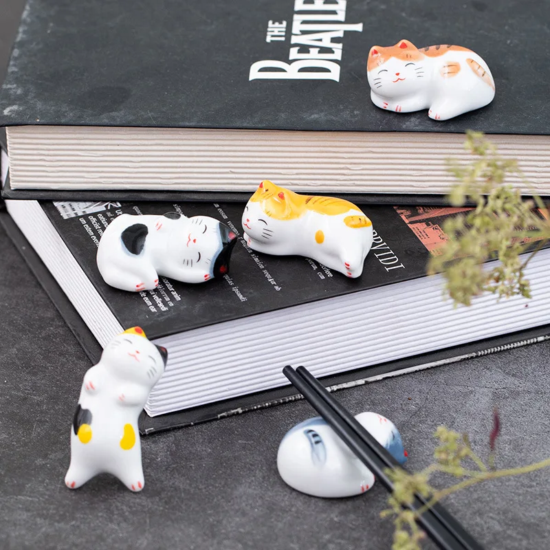 Japanese Kawaii Ceramic Animal Cat Chopsticks Stand Desktop Decor Cute Anime Figurine Miniature Item Ornament Creative Gifts