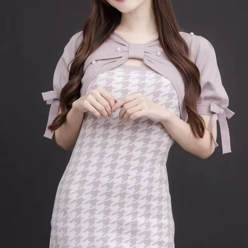 Abito dolce lavorato a maglia giapponese Grembiule Set da 2 pezzi 2025 Set di abiti scozzesi dolce ed elegante per nuova ragazza Abiti dimagranti giornalieri da donna