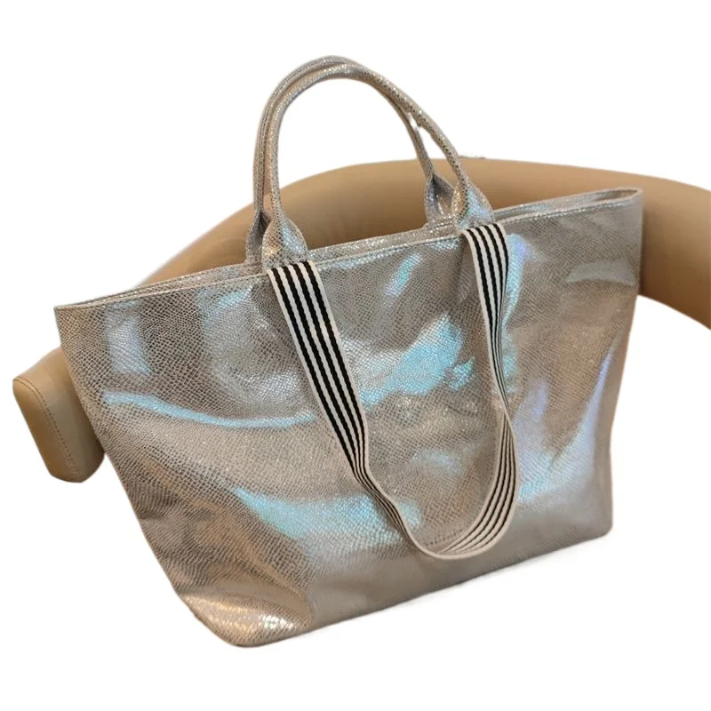 High-appeartion-level  Large-capacity Tote Bag, Single-shoulder Hand-carry Short-distance Travel, Business Trip and Casual Bag