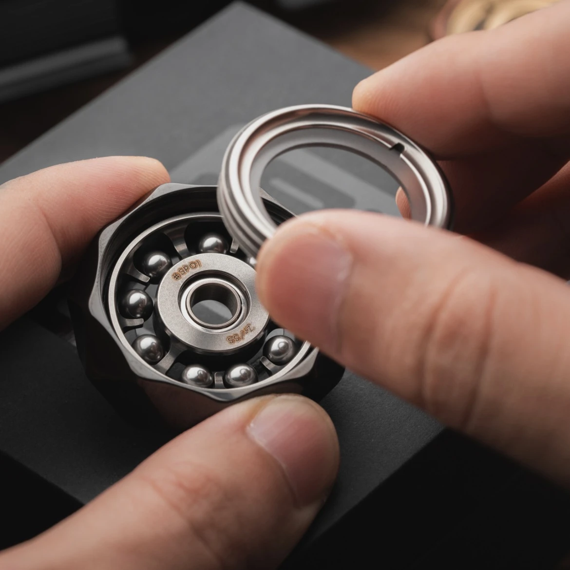 LAUTIE BIT-05 Metal Fidget Spinner Slider EDC juguetes antiestrés sensorial TDAH herramienta de enfoque juguetes inquietos giro suave y silencioso