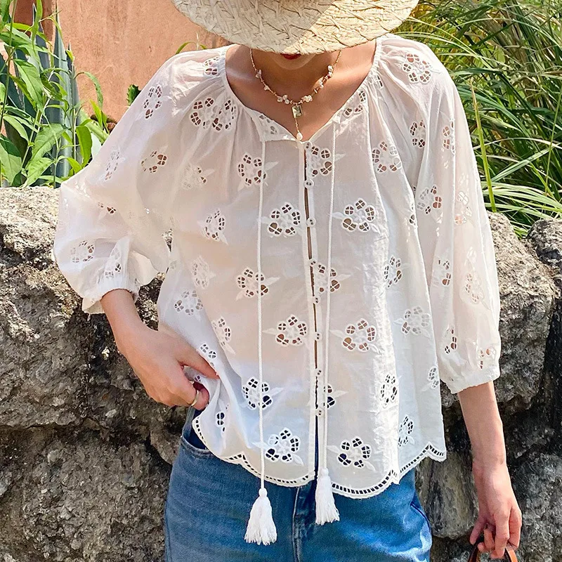 

Spring Summer New Embroidered Hollow out White irt Women's Holiday Sle Small Top Cross-Border Women's Faion Top