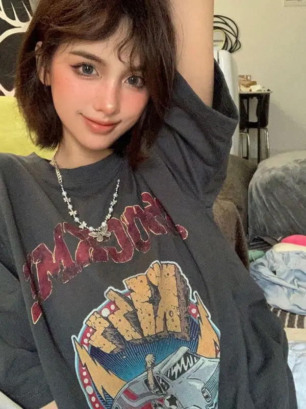 Camiseta Feminina de Algodão Puro Cinza Escuro Estilo Retrô Americano, Manga Curta, Gola Redonda, Solta e Oversize, para Verã...