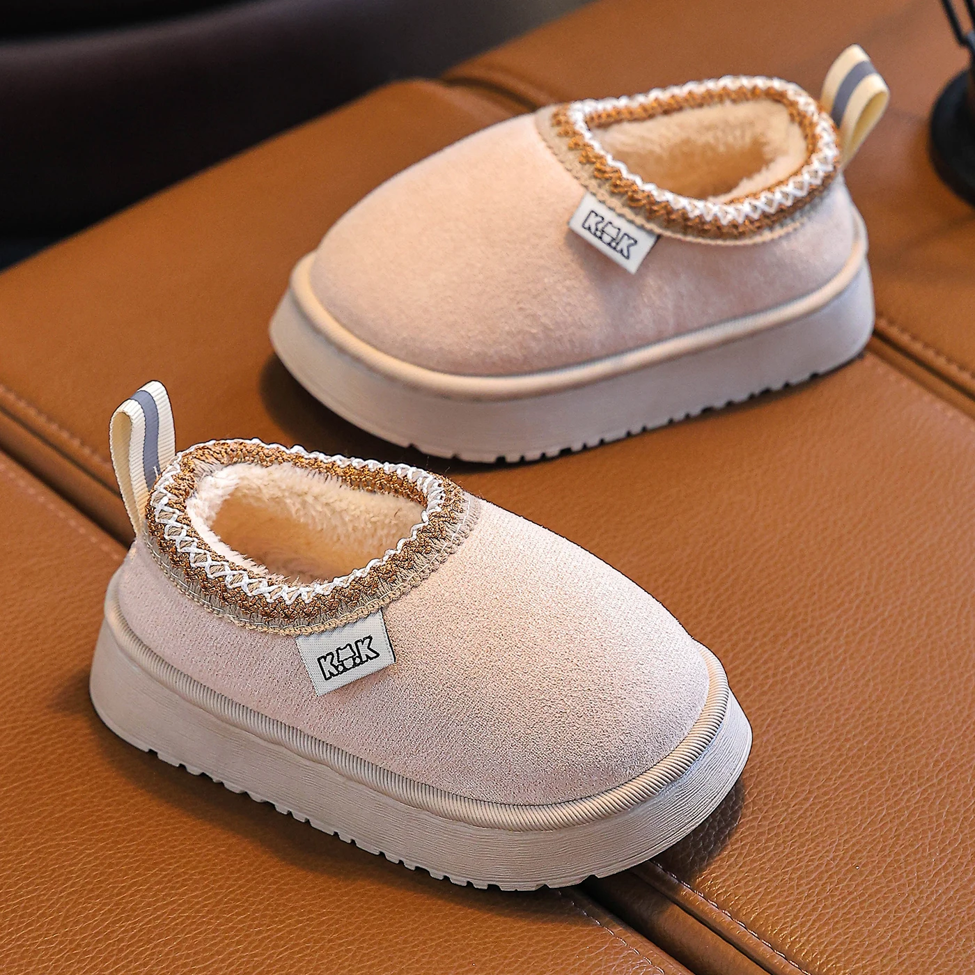 

Детская обувь на плоской подошве, осенне-зимние студенческие простые повседневные домашние тапочки для малышей и больших детей, модные домашние тапочки