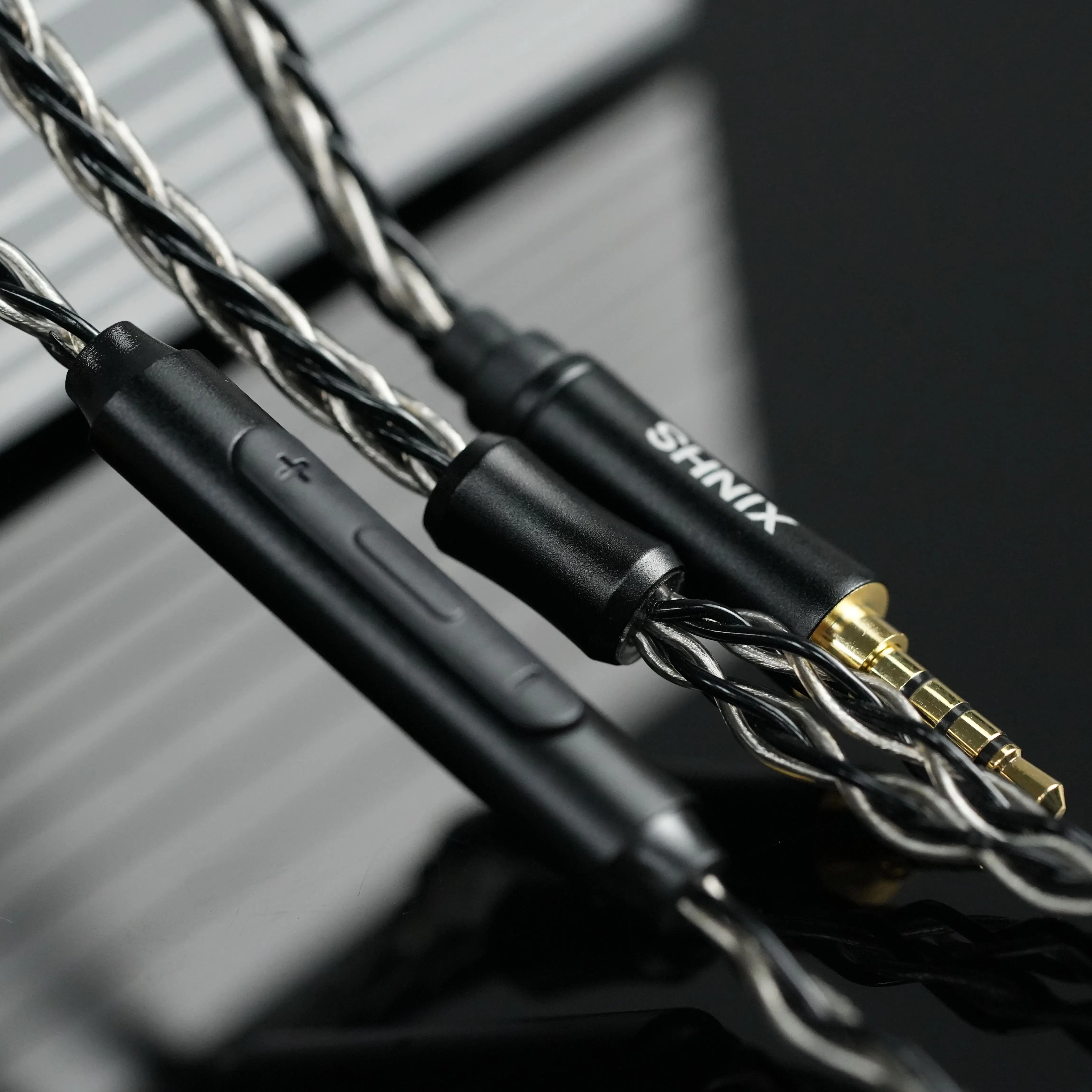 XINHS -113 Kabel do słuchawek z mikrofonem 3,5 mm 2-pinowy kabel audio do słuchawek HiFi — zdjęcie produktu 2