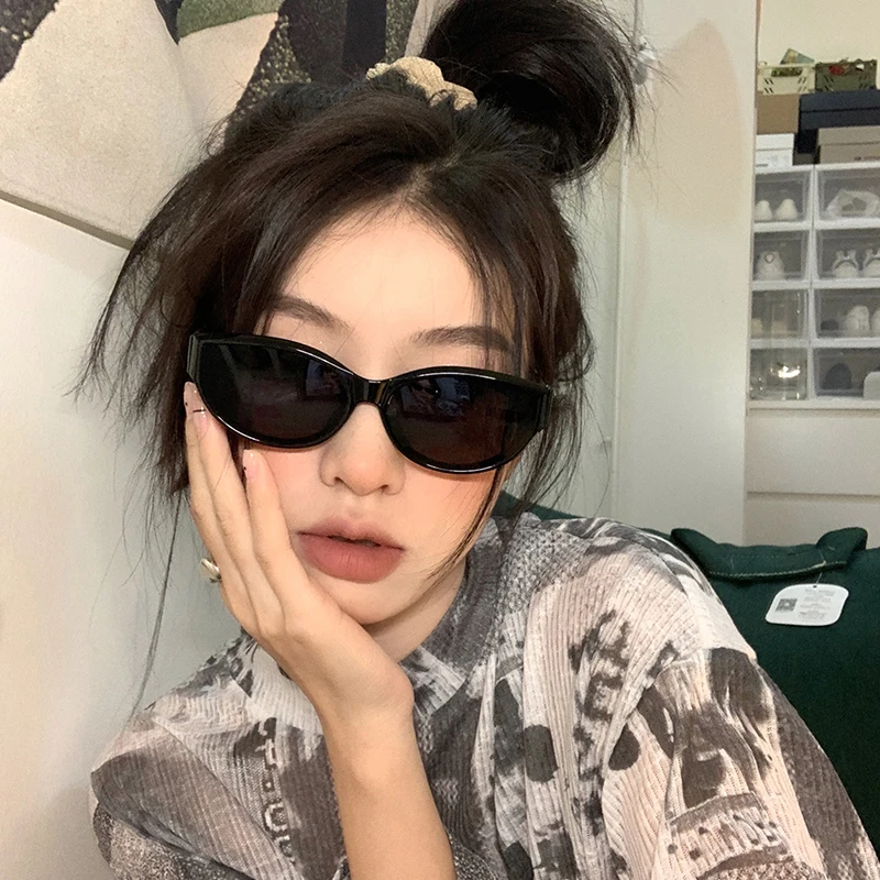 

Personality Female Fashion Cat Eye Sunglasses Woman Vintage Black Gradient Sun Glasses