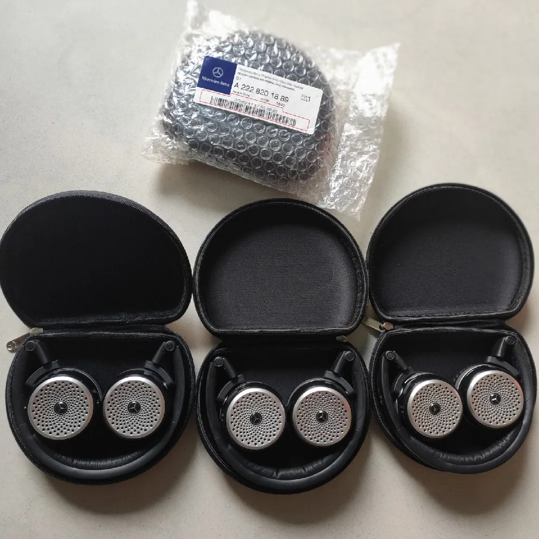 

For Mercedes-Benz original rear row entertainment wireless headphones are suitable for S-class E-class Maibakh S450GLGLLS series