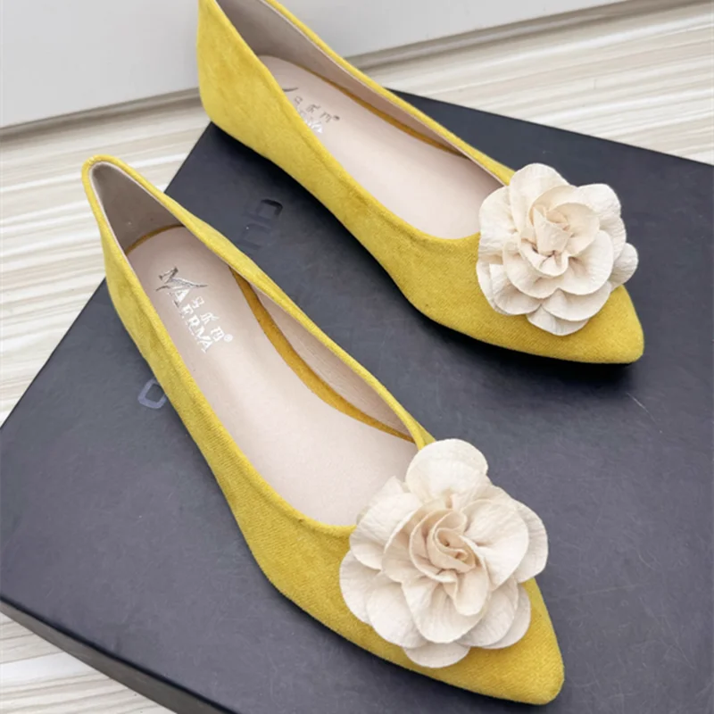 Donne bellezza Classy White Rose Flower Retro Slip-On Flock Cloth punta a punta Ture per adattarsi a scarpe da ballo piatte da sposa giallo verde 48