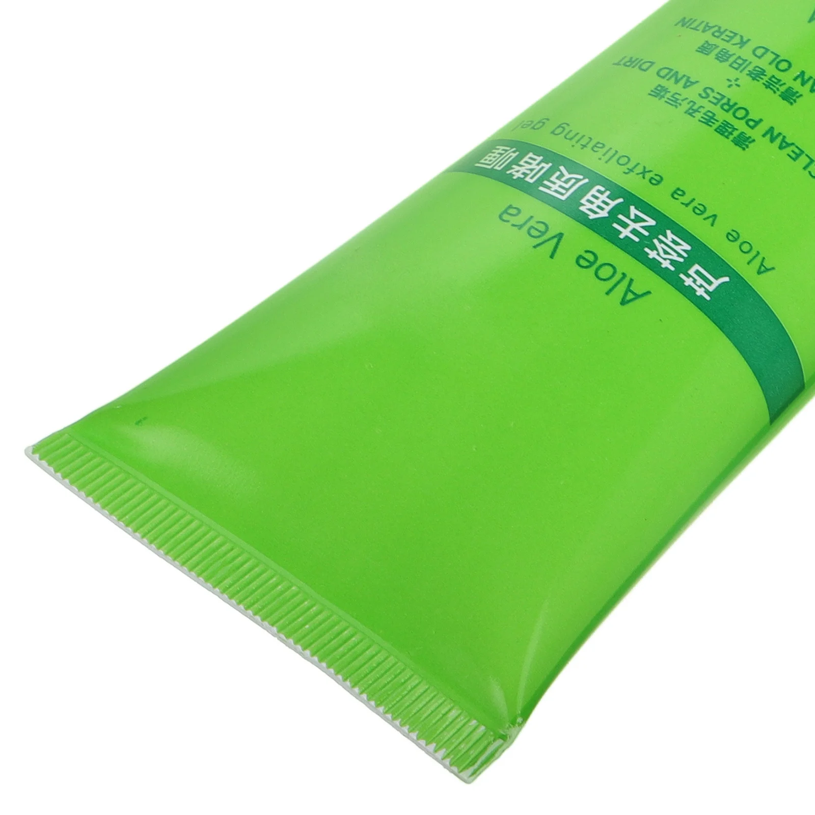 Zielony, łagodzący, delikatny żel peelingujący, miękki żel złuszczający do głębokiego oczyszczania twarzy i ciała, rozmiar podróżny, aloes, kojący, nawilżający skórę.